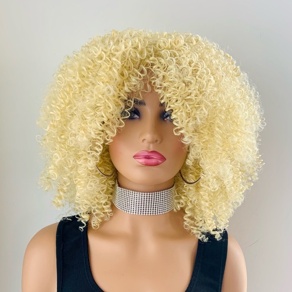 Effortless Style Curly Blonde Premium Fiber Wig for Daily Wear/Cosplay/Events - Picture 4 of 6